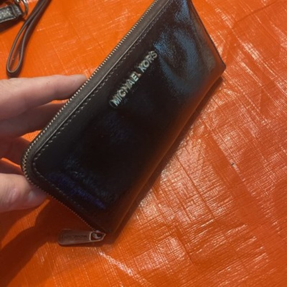 MICHAEL KORS 35H8STVT3B Women's Wallet - Black